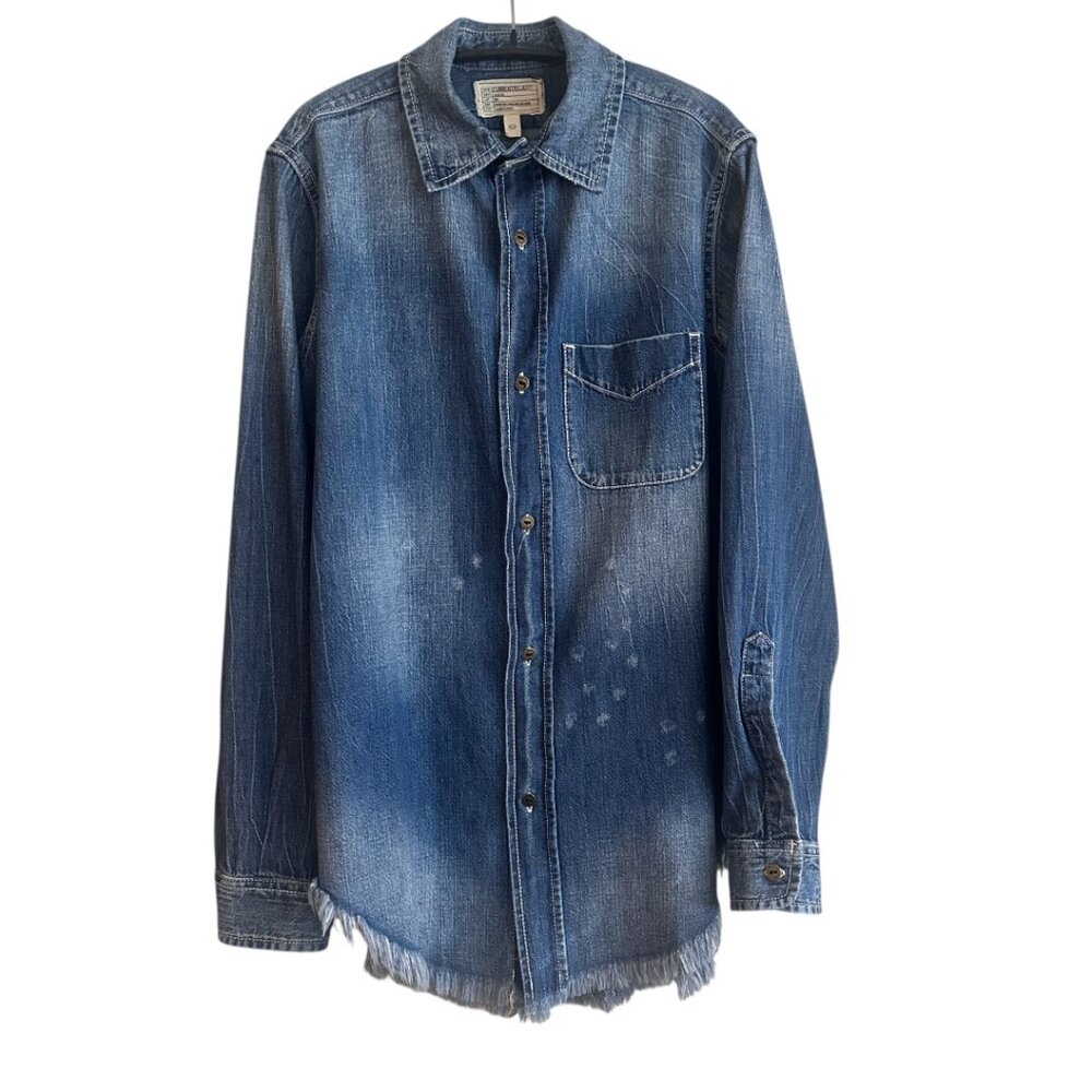 Current/Elliott blue denim shirt. Ombre with nice details! Size XS.